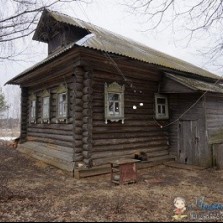 Продам бревенчатый дом в тихой деревне, рядом с лесом и речкой, 220 км от МКАД по материнскому капиталу.
